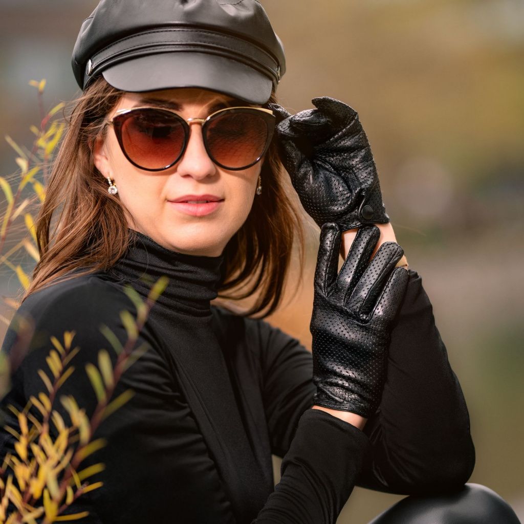 Sport gloves for ladies for scooters and city use