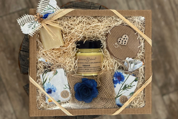 Gift Set for the Whole Body Color: Red