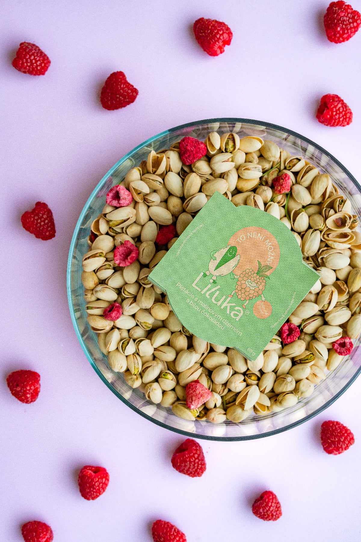 Liluka pistachio with raspberry jam and white chocolate / EAT ME NOW!