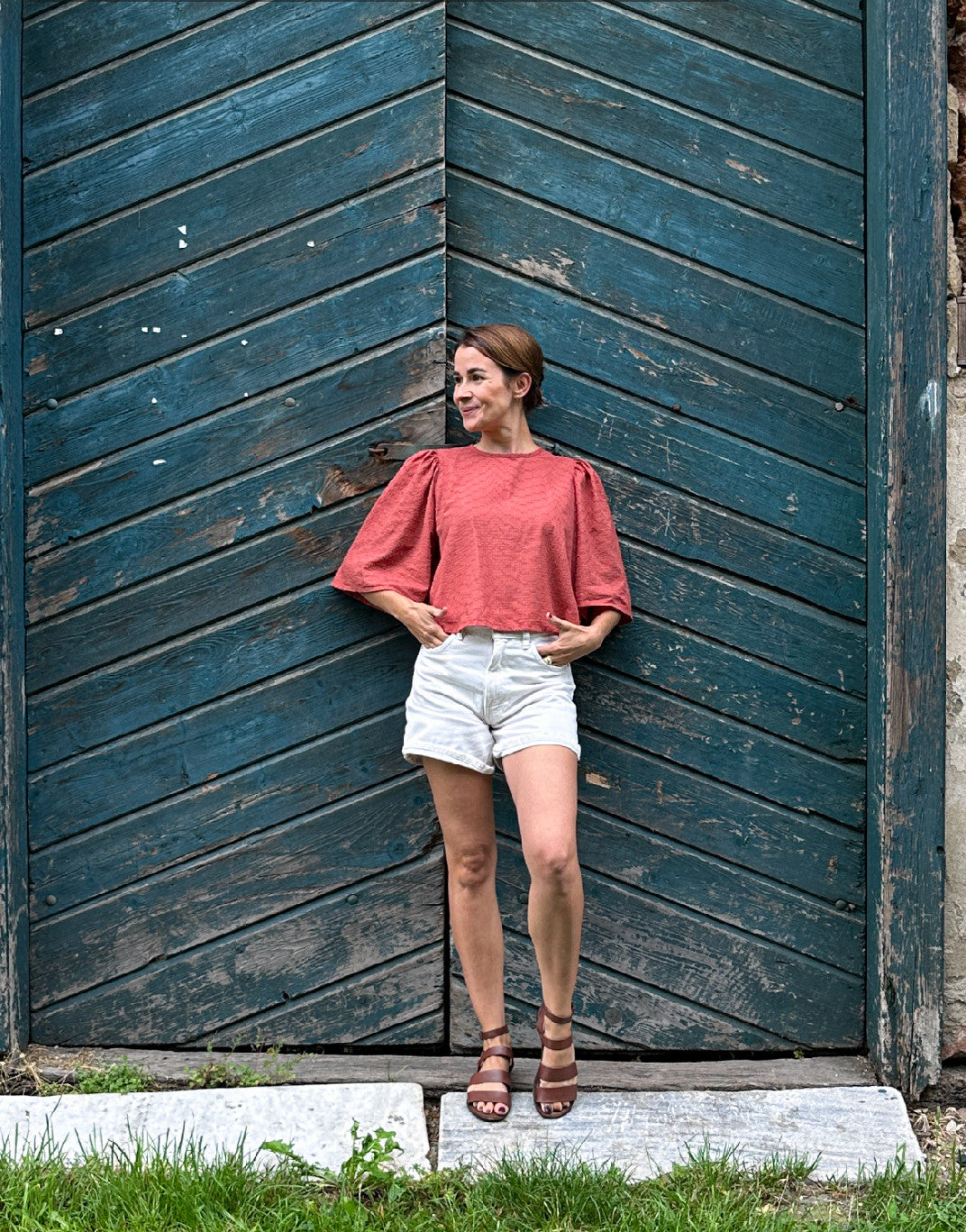 Top Ambika Brick