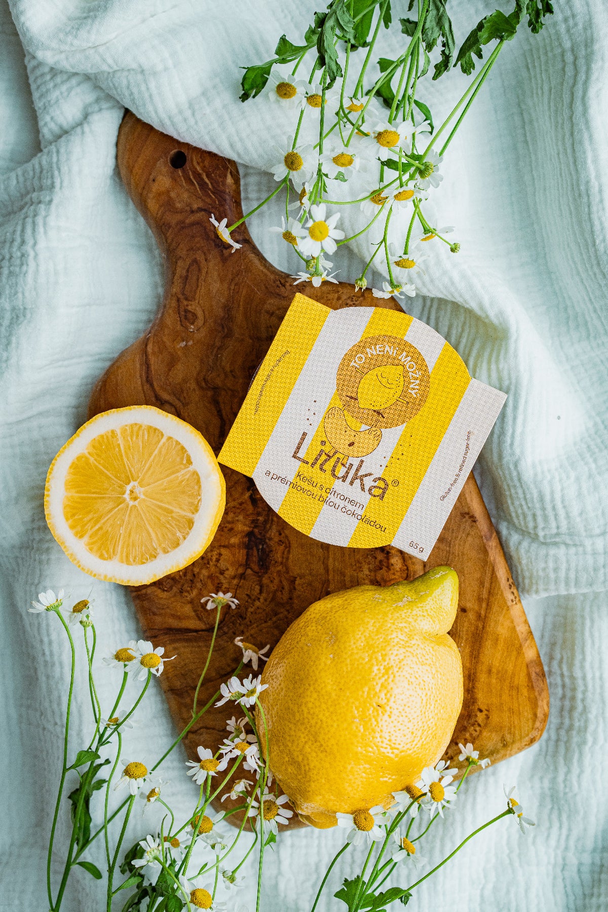 Liluka Lemon with Cashews and Premium White Chocolate