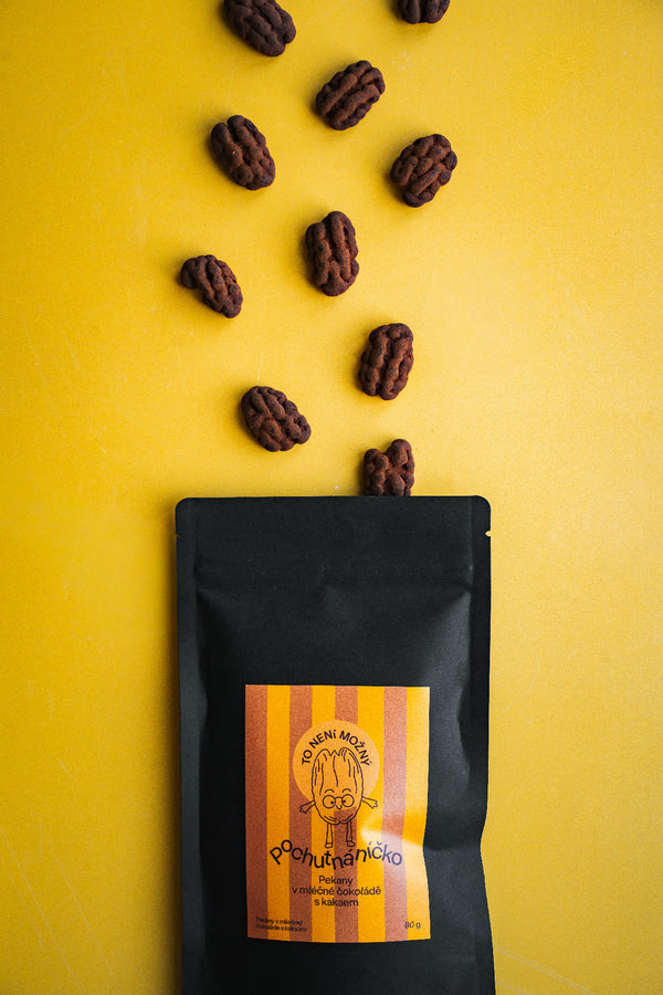 Pecans in Milk Chocolate with Cocoa