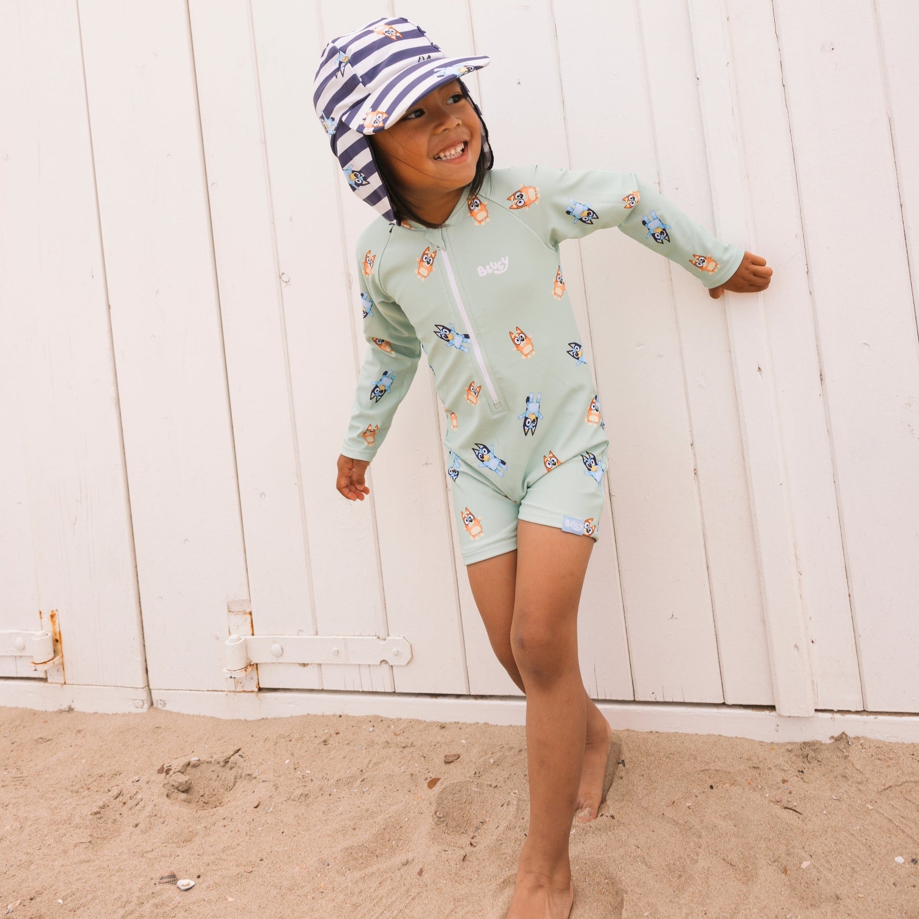 Bluey-blue-white-stripes-sunhat-4