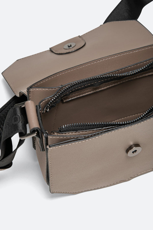 Darsy Crossbody
