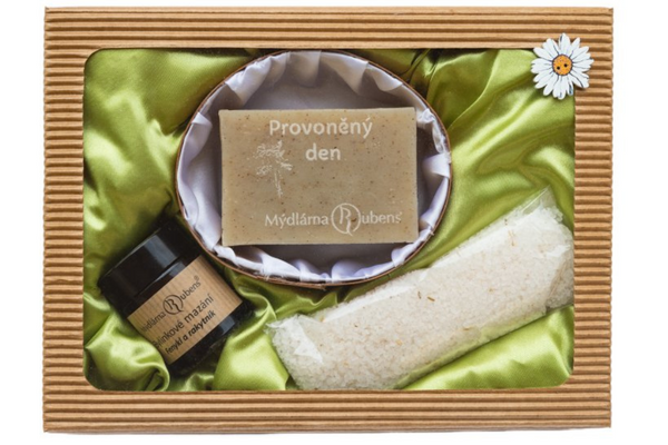 Small Luxury Set with Laser-Engraved Soap