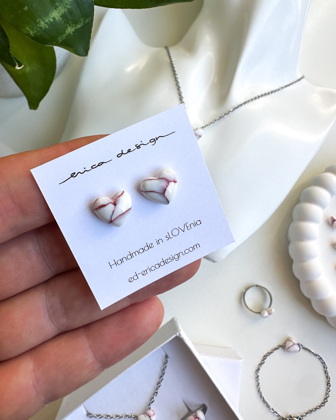 Marble Heart | Burgundy