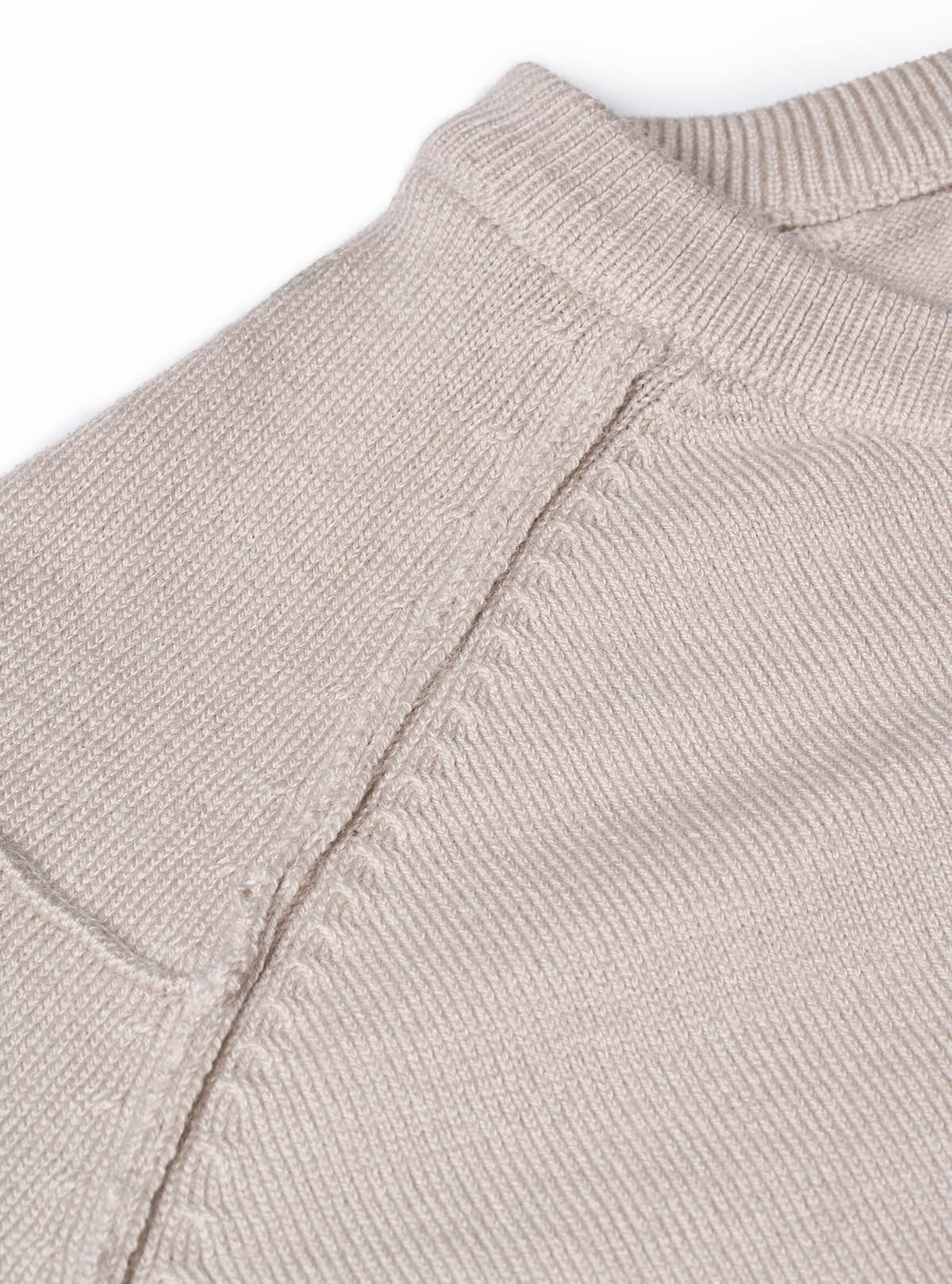 CREW NECK WITH STITCHING ON SHOULDERS