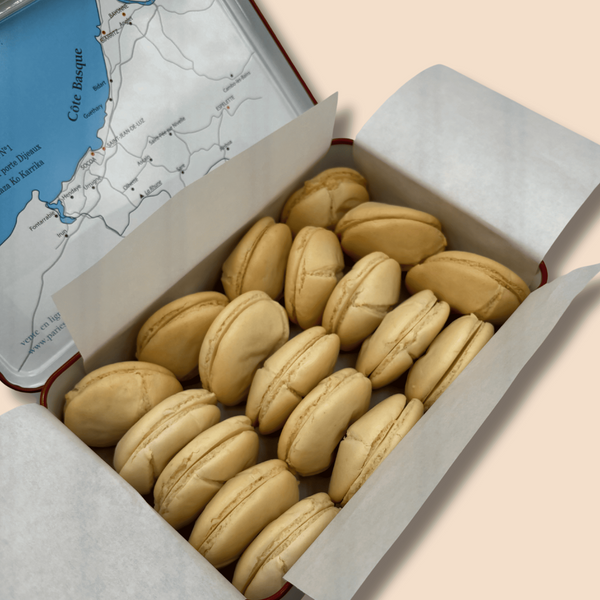 Metal box 18 Mouchou® natures - almond (Valentine's Day)