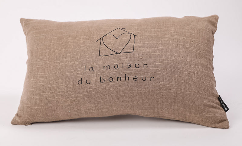 Rectangular cushion with the design 'the house of happiness'