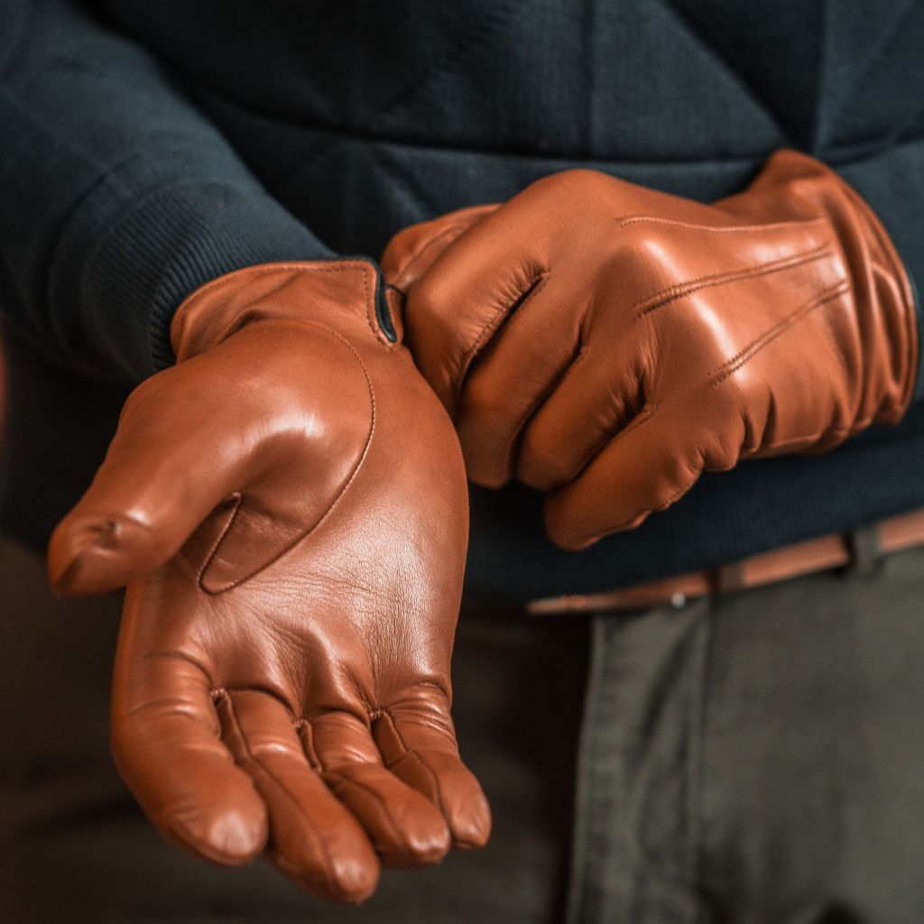 Elegant Men's Gloves with Smooth Embroidery and Cashmere
