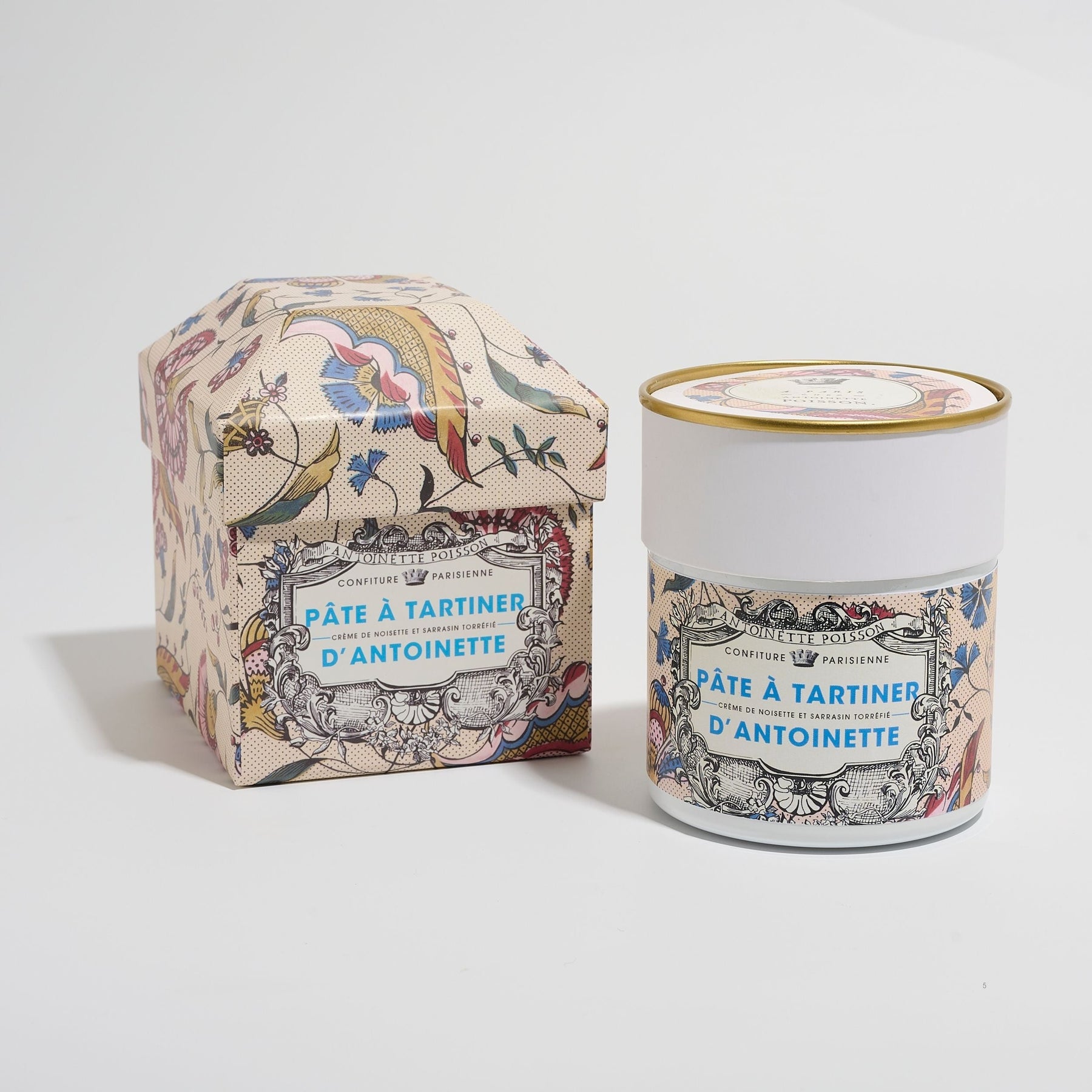 Antoinette's Spread Cadeaubox x At Paris met Antoinette Poisson