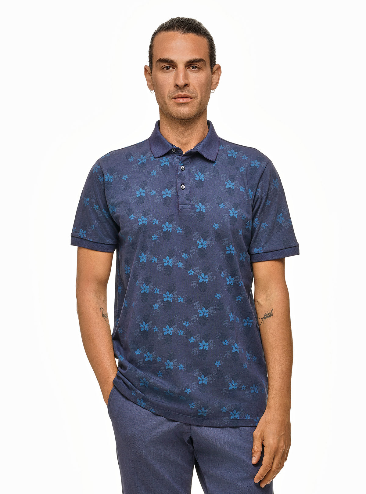 POLO DE MANGA CORTA EN PIQUET CON ESTAMPADO DE HOJAS