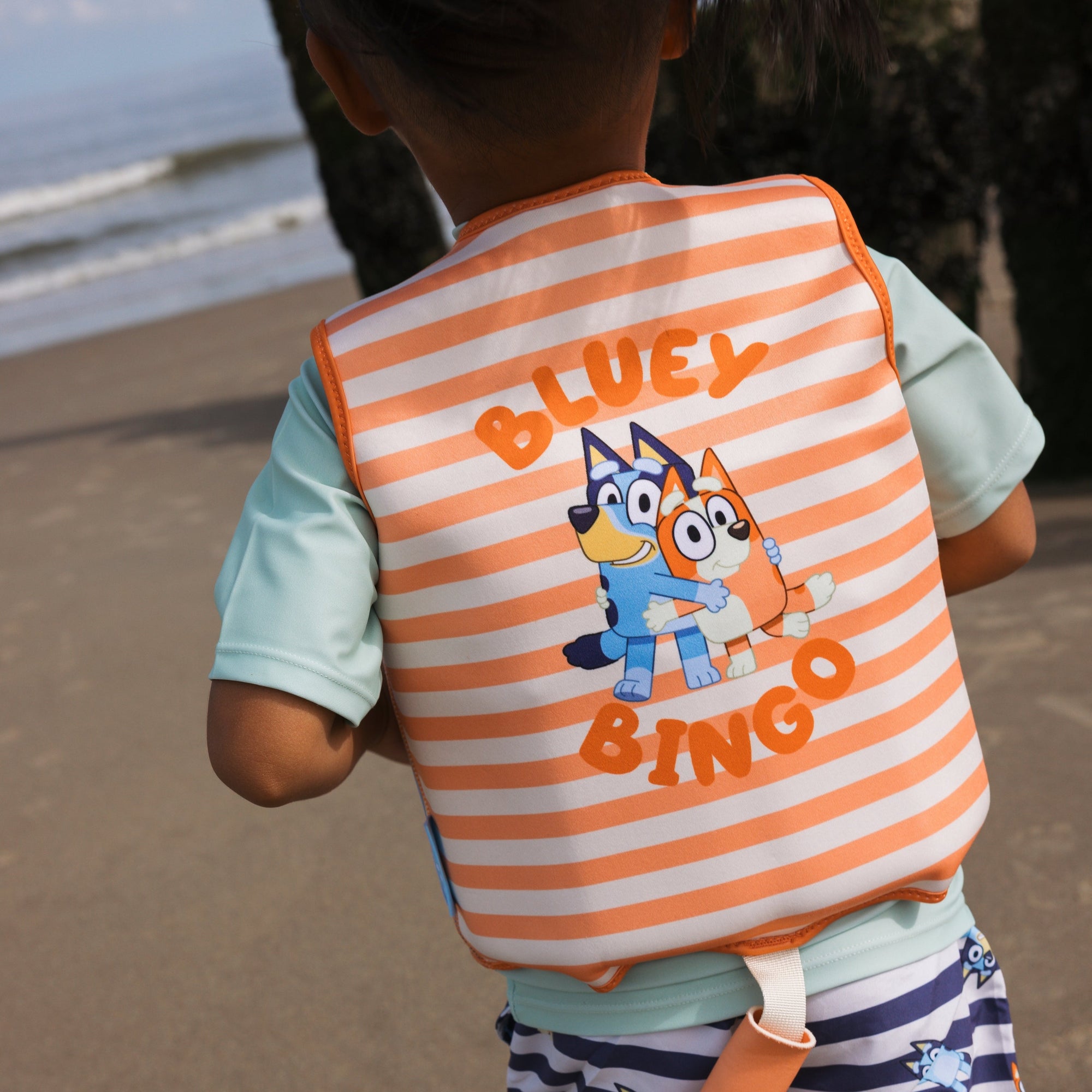 Bluey-swim-vest-swim-essentials-4