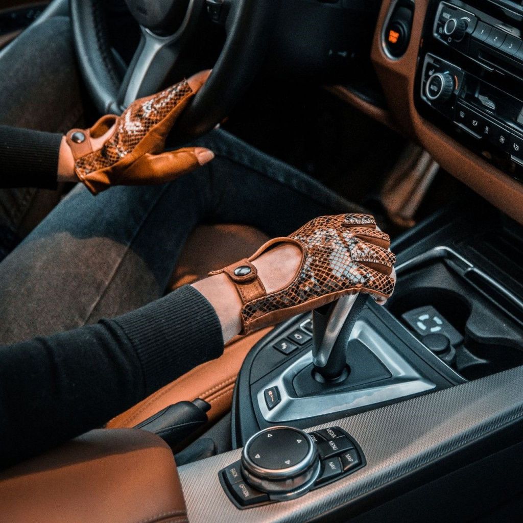 Glossy Elegant Fingerless Gloves with Snake Pattern