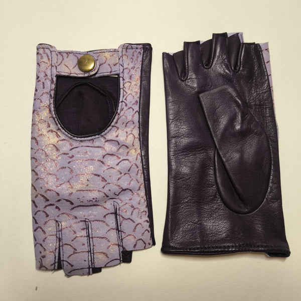 Glossy Elegant Fingerless Gloves with Snake Pattern