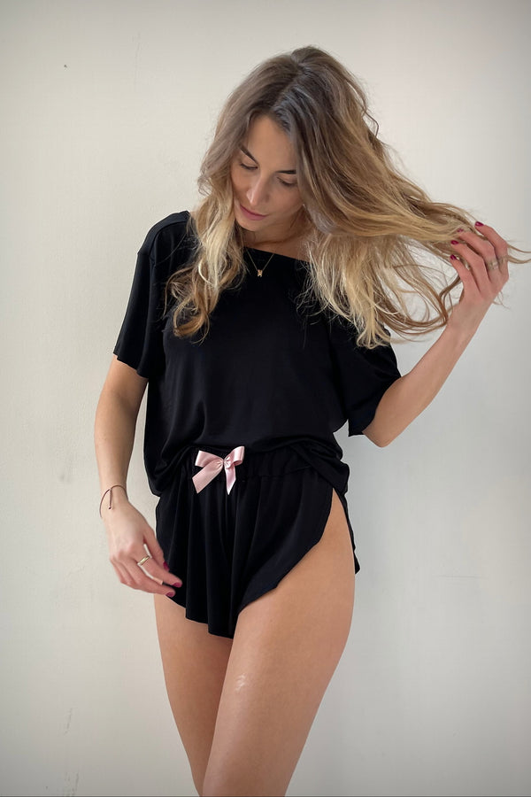 Bamboo Loose T-shirt | Loreen Label Size: UNI / XS - L, Colour: Black