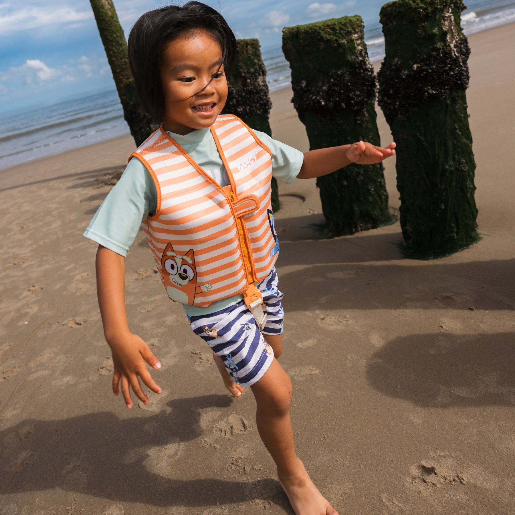 Bluey-swim-vest-swim-essentials-6