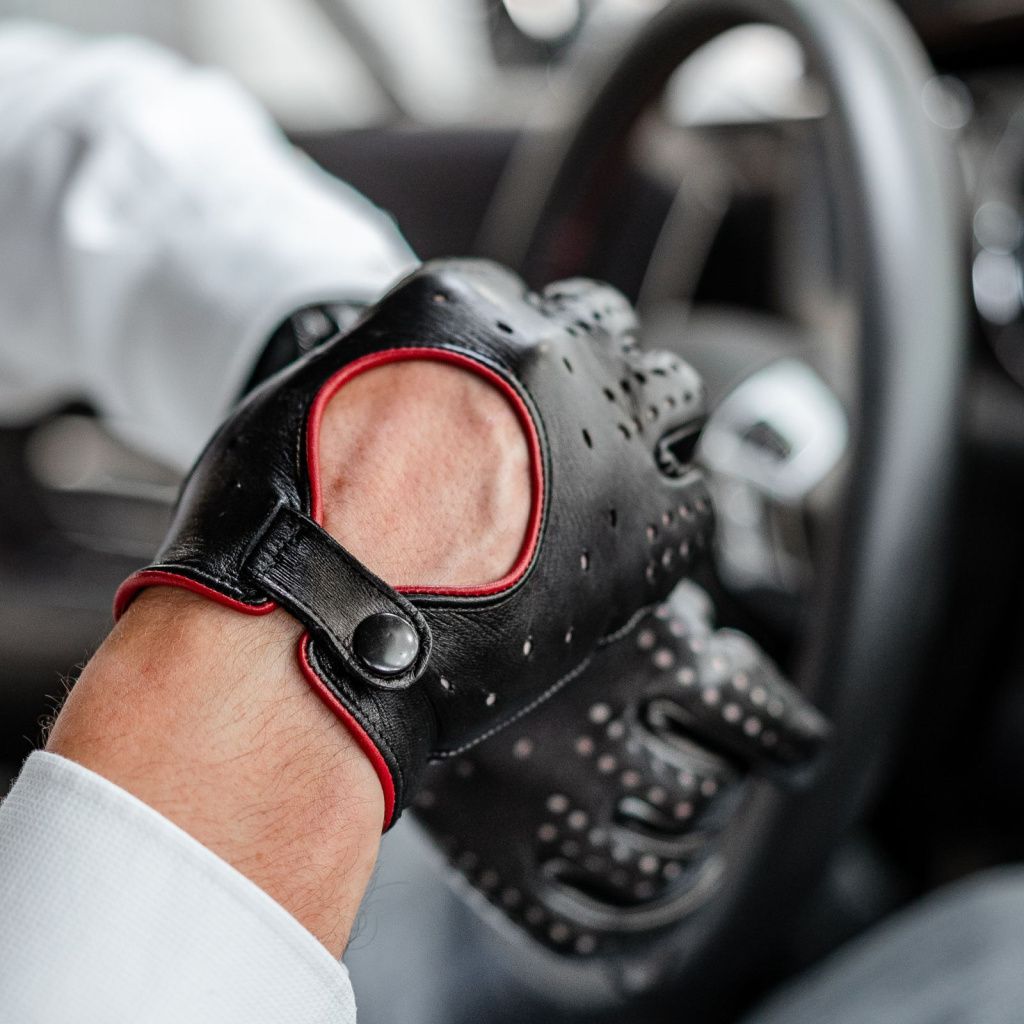 Men's Leather Driving Gloves Without Knuckle Holes Made of Lambskin
