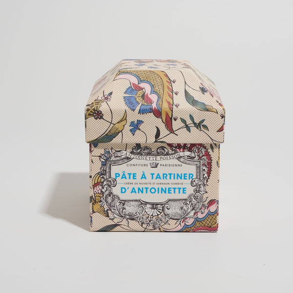 Antoinette's Spread Cadeaubox x At Paris met Antoinette Poisson