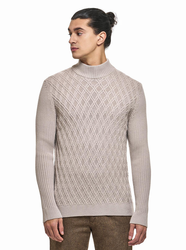 DIAMOND PATTERNED WOLF