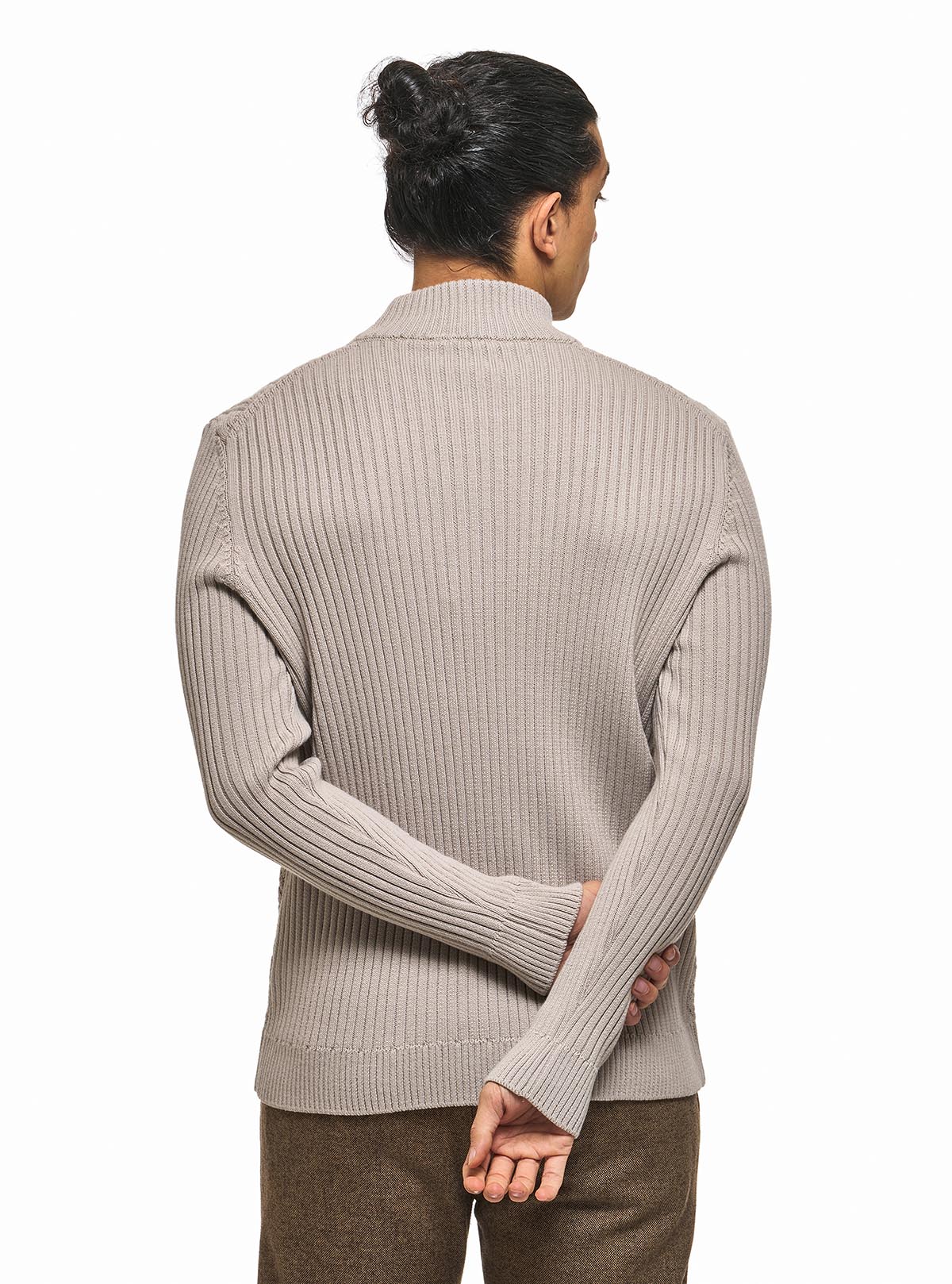 WOLF IN INTERWOVEN RHOMBI