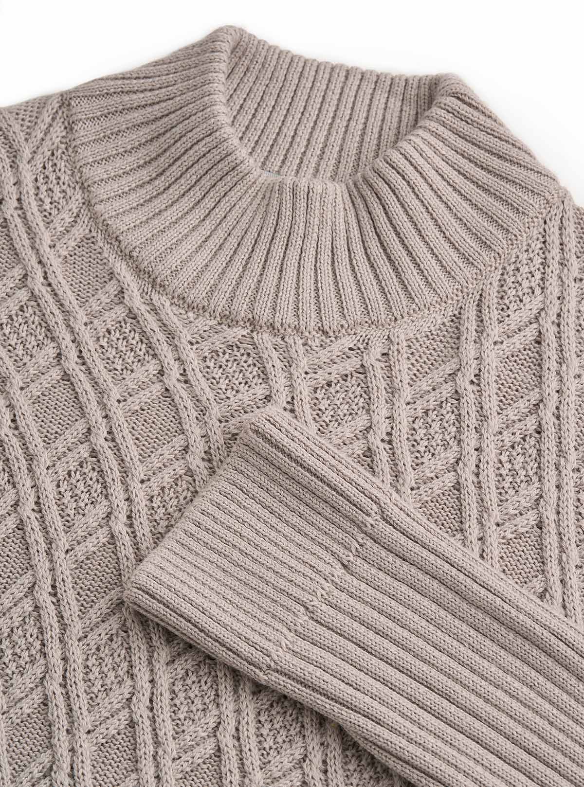 WOLF IN INTERWOVEN RHOMBI