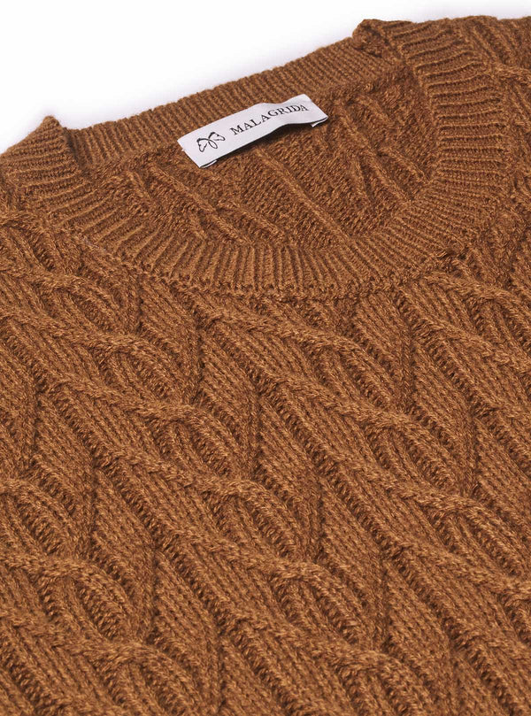 DIAMOND PATTERN CREW NECK