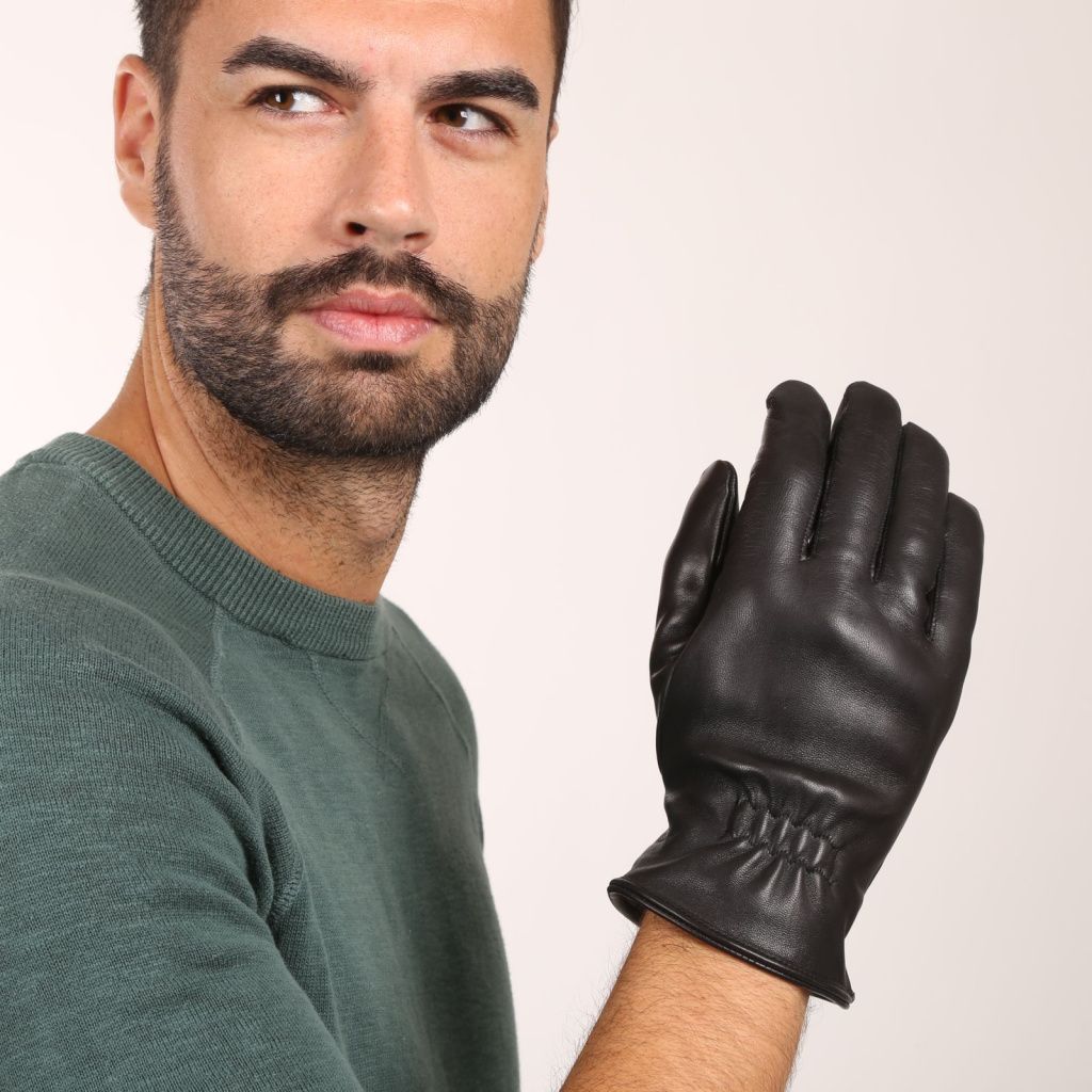 Moderní pánské rukavice s kašmírem
