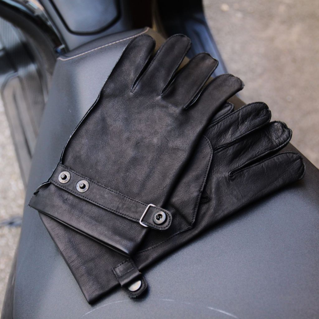 Men's Gloves for Scooter and City Use Made of Calfskin