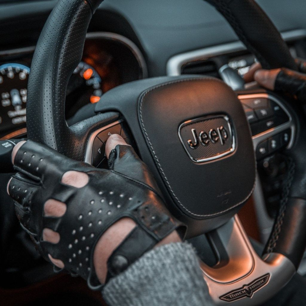 Fingerless Men's Leather Driving Gloves Made of Lambskin