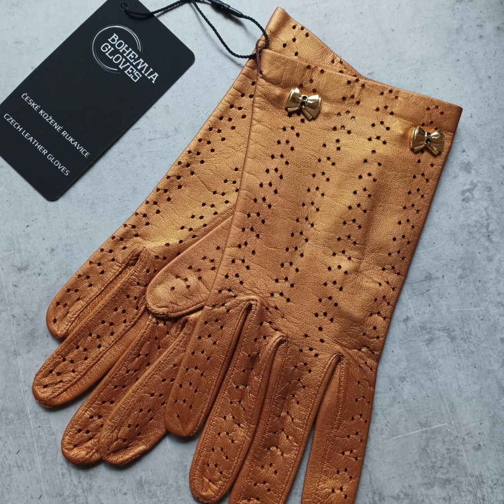 Elegant Gold Gloves with Gold Bows