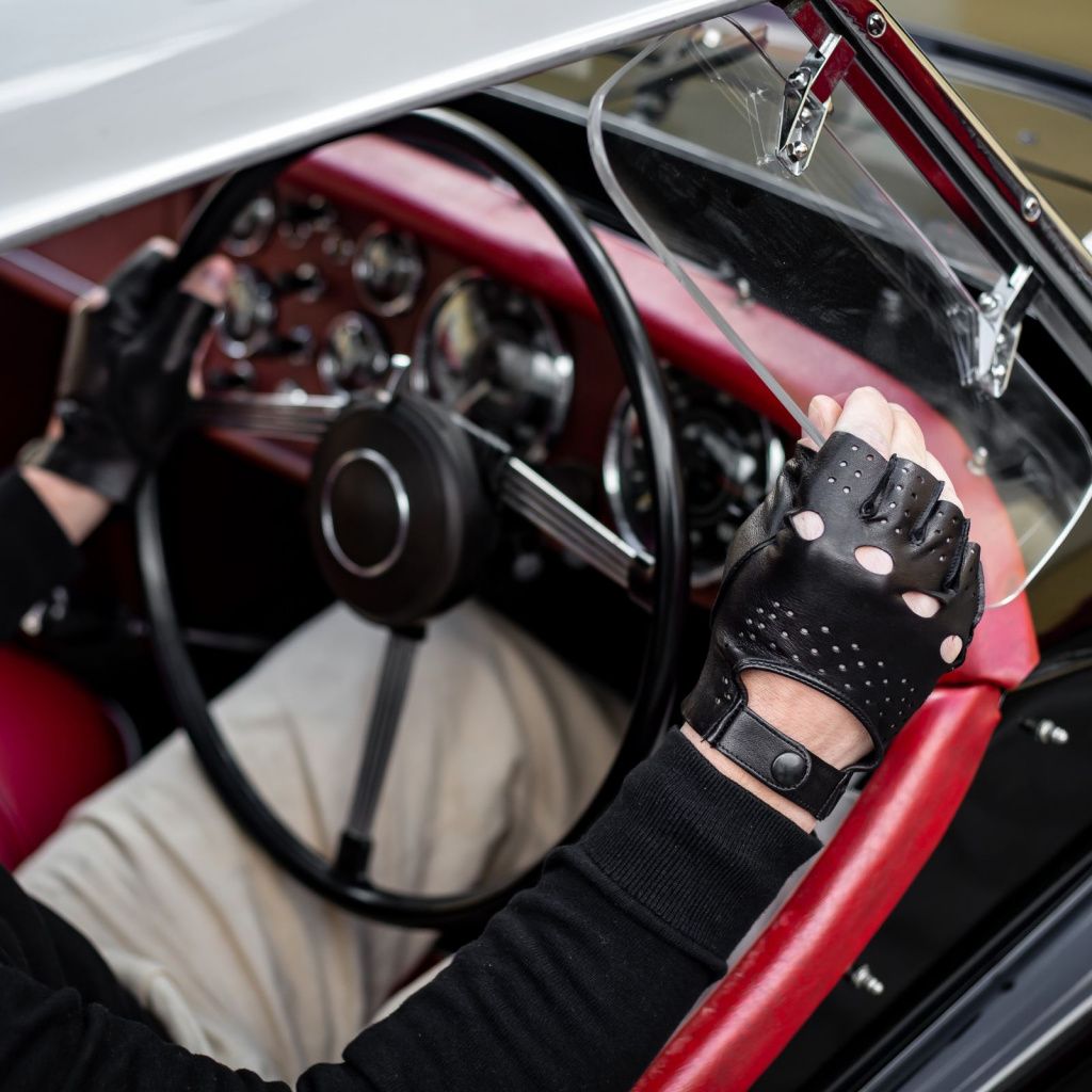 Fingerless Men's Leather Driving Gloves Made of Lambskin