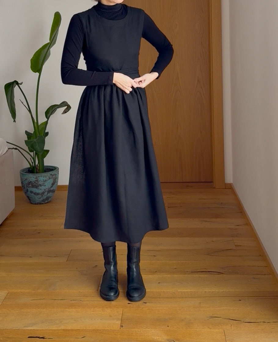 ElkeDotts Linen Dress - Black Size: S-M