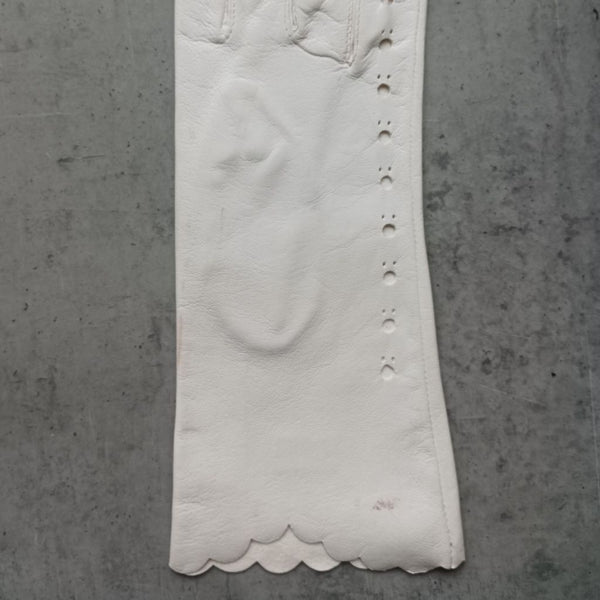 Women's Leather Gloves with Interesting Edge