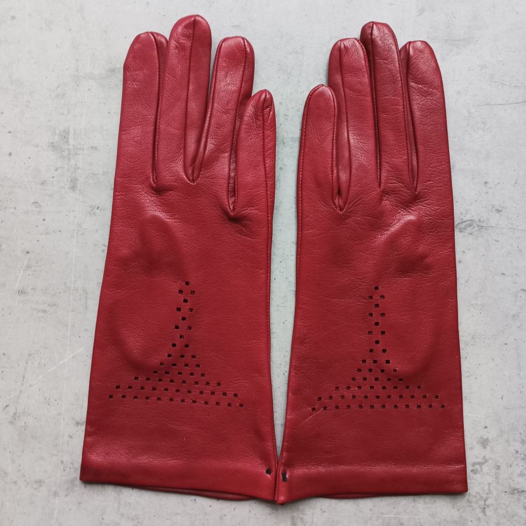 Women's leather gloves with interesting perforation