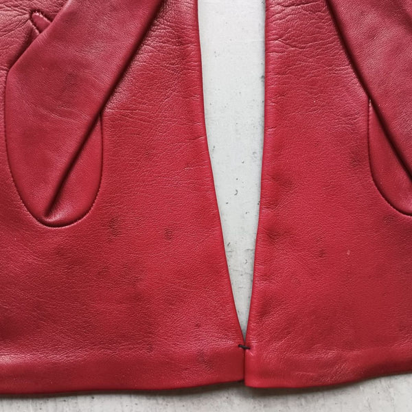 Women's leather gloves with interesting perforation