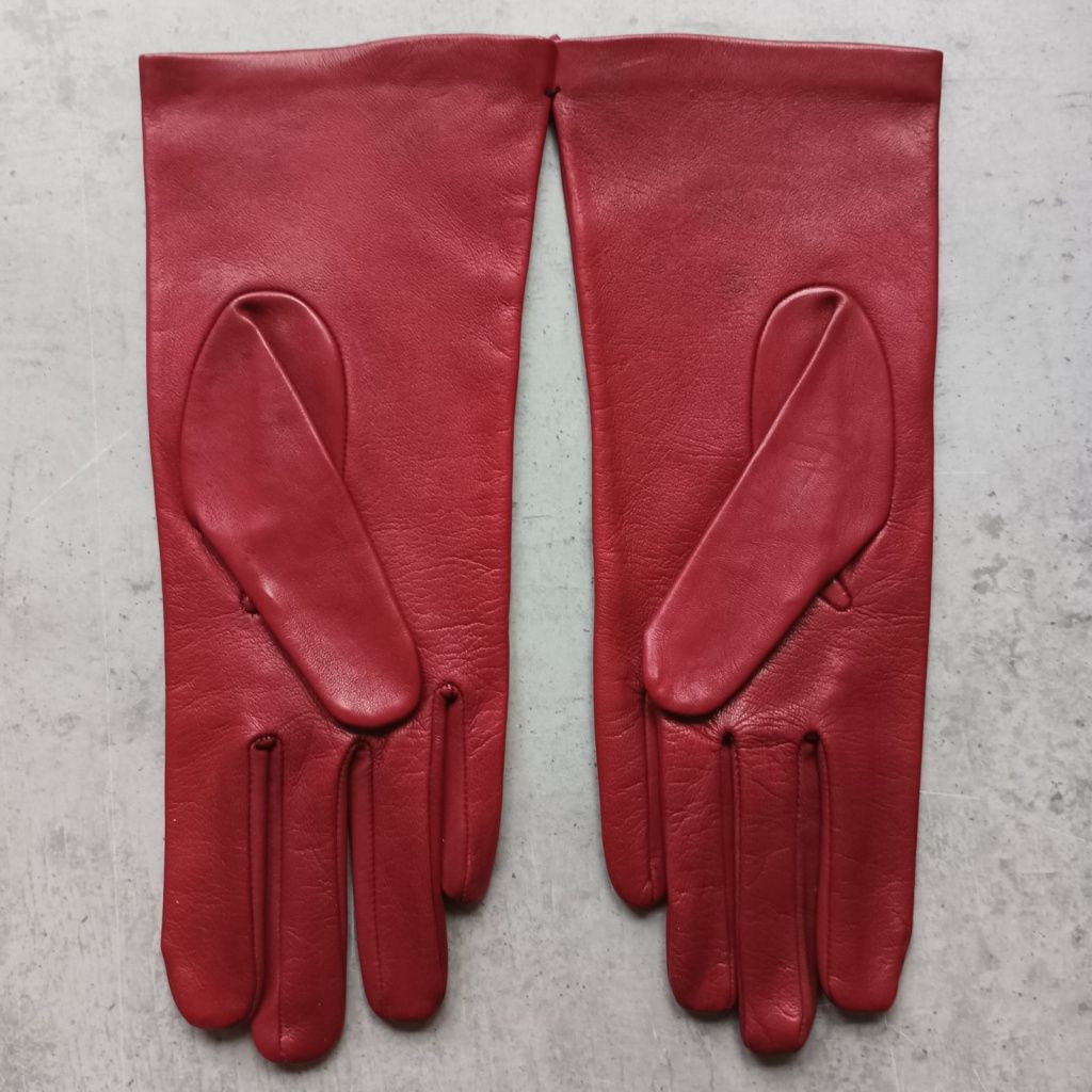 Women's leather gloves with interesting perforation