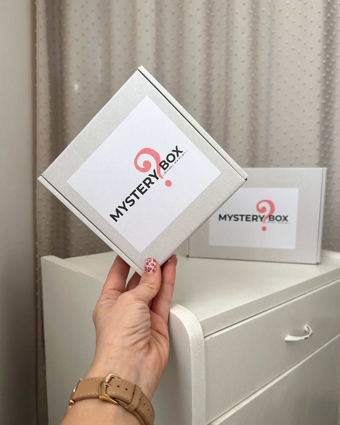 MYSTERY BOX