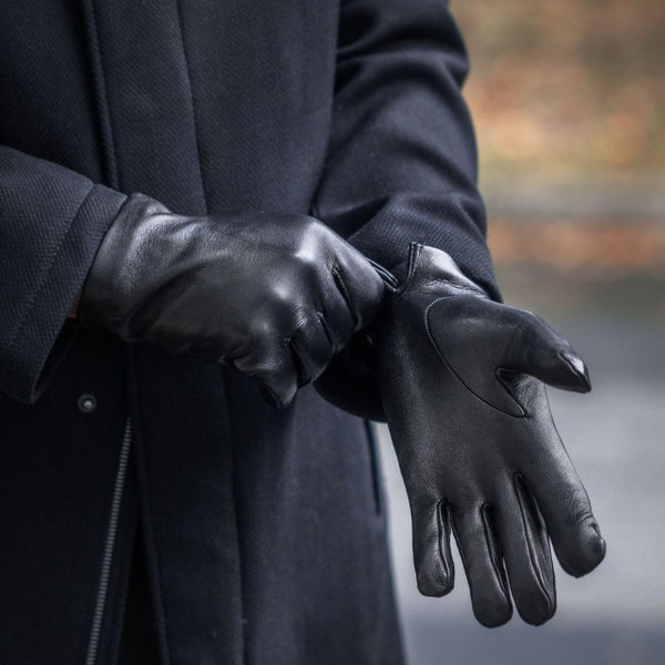 Short Men's Leather Gloves Without Decoration