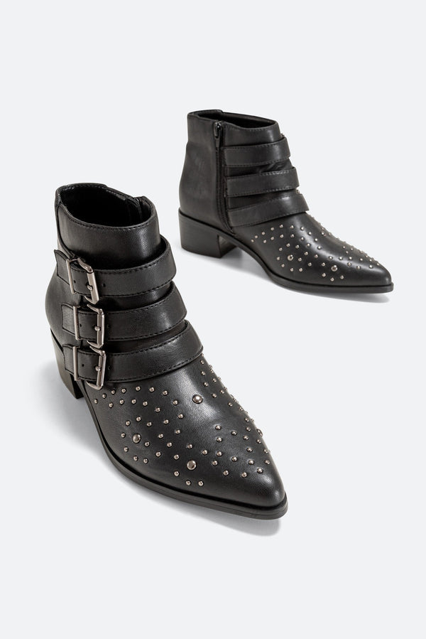 Bota Ankle Essen com Studs