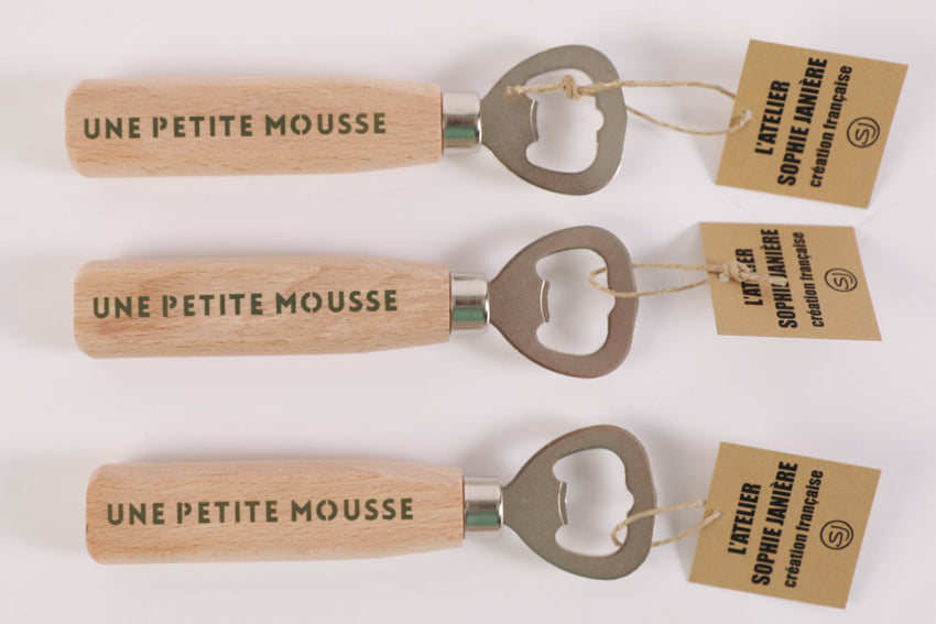 Bottle opener a little foam