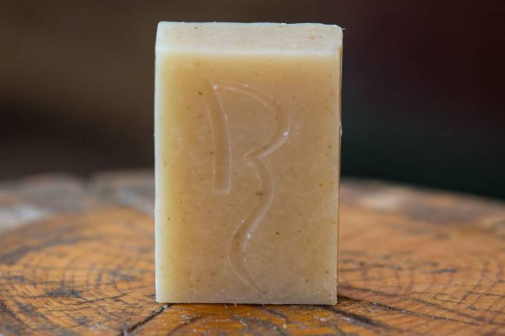 Soap with Honey and Oat Flakes Packaging Type: Oval