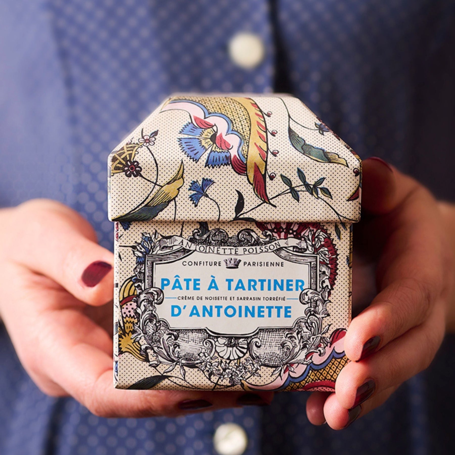 Antoinette's Spread Cadeaubox x At Paris met Antoinette Poisson