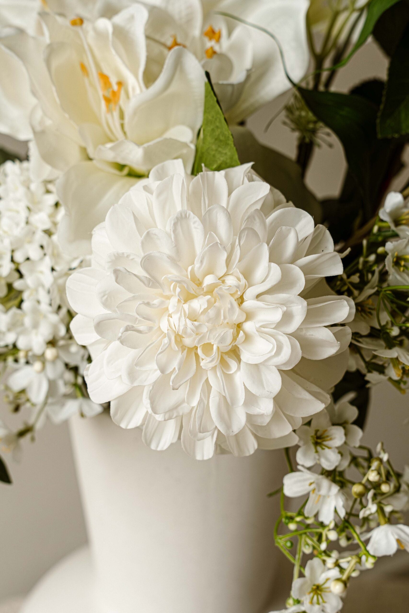 Indore Silva - Dahlia - White - artificial branch - silk