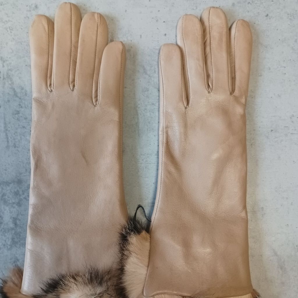 Luxury women's gloves with cashmere and rabbit fur