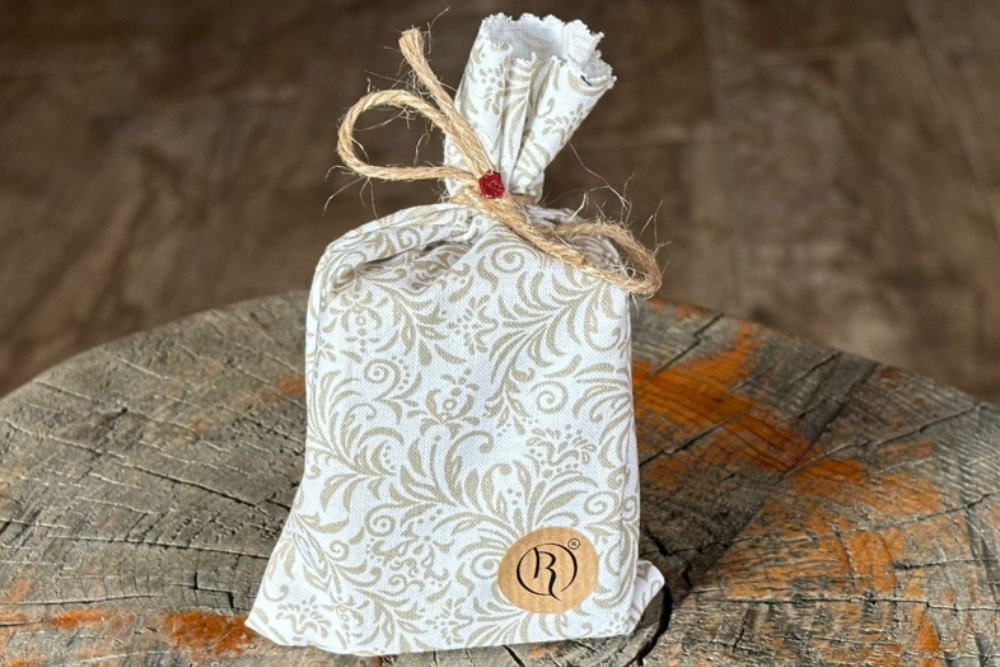 Thyme Soap Packaging Type: Fabric Bag