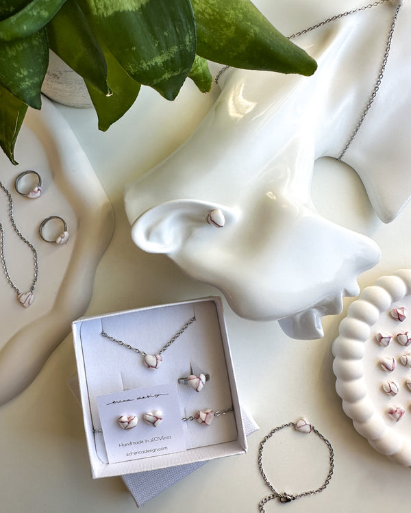 marble heart | burgundy