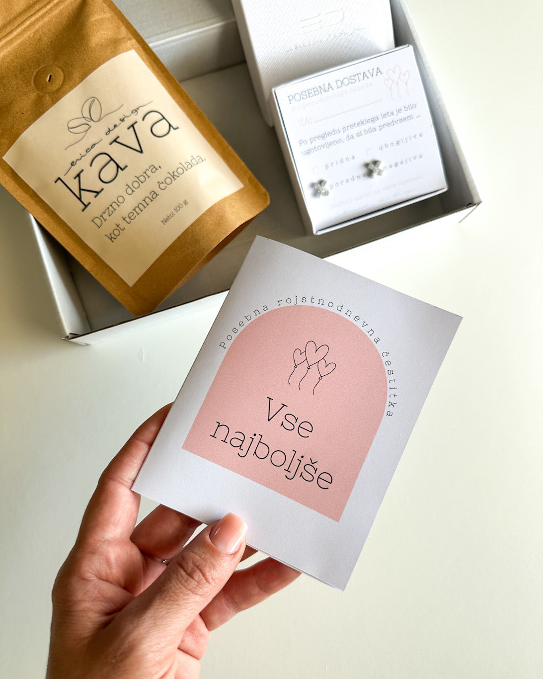 LIVRAISON SPÉCIALE à l'adresse du destinataire | boîte + carte de vœux + carte avec un message d'anniversaire amusant