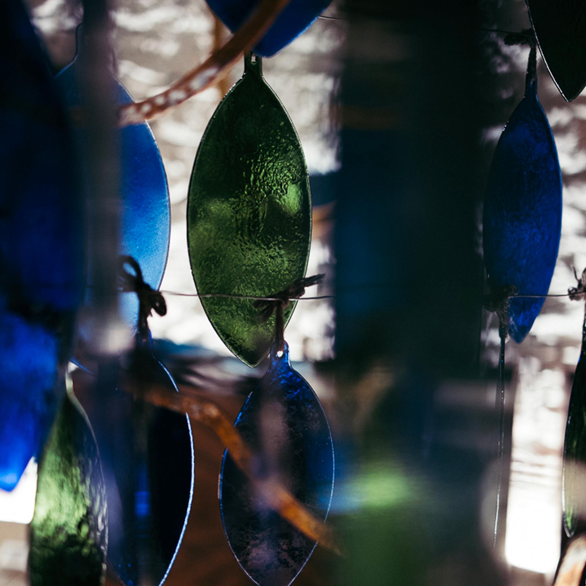 GLASS LEAVES