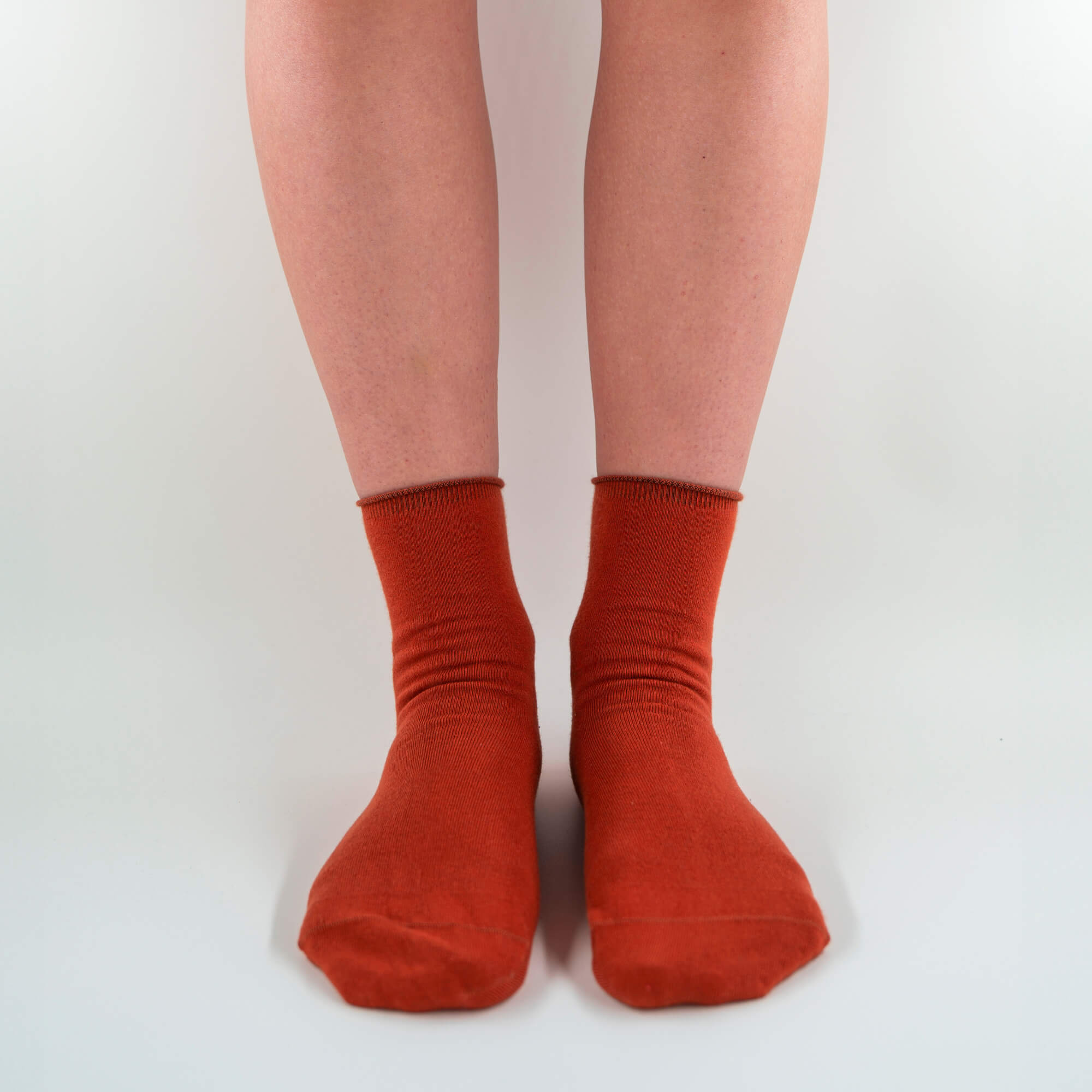 Ariel - No-stress solid color sock